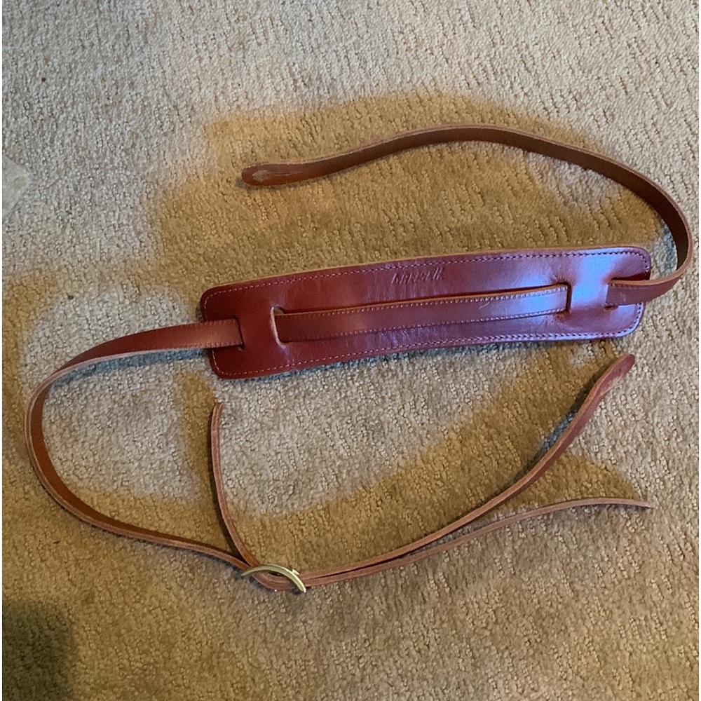 Genuine Gretsch Logo Vintage Leather Adjustable Guitar Strap (Walnut)